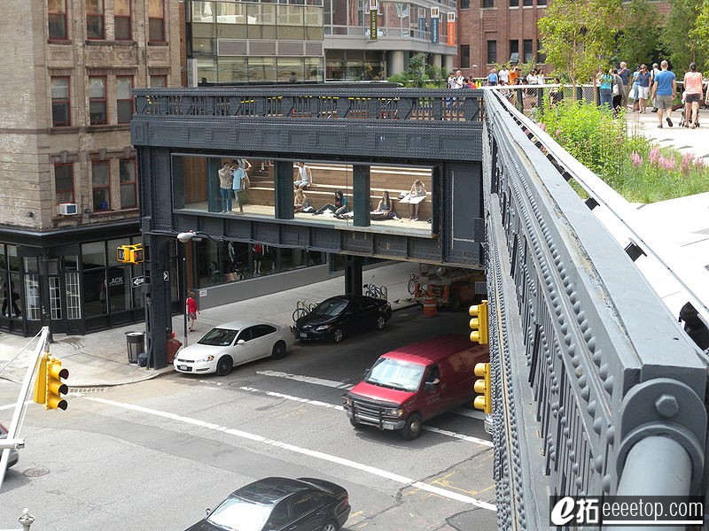 800px-Highline_NYC_3705376658_529a375621.jpg