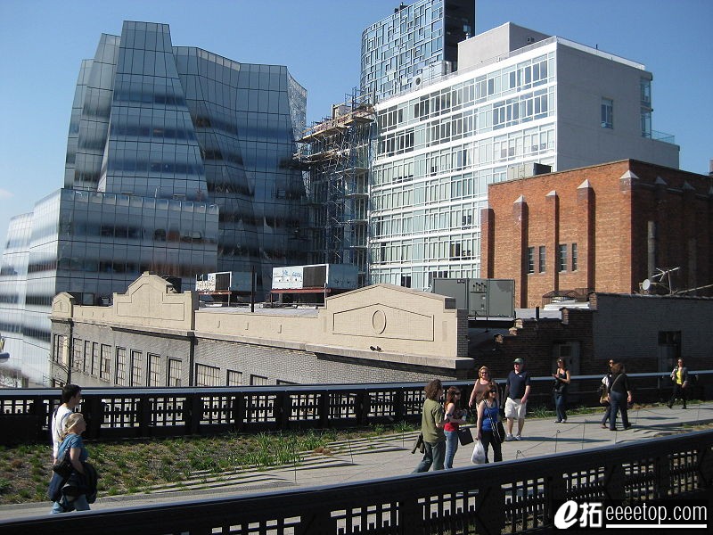 800px-Highline_NYC_4546193662_ab7abab8d9.jpg