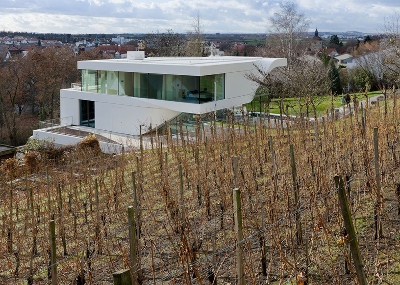 dezeen_Haus-am-Weinberg-by-UNStudio_ss_03.jpg