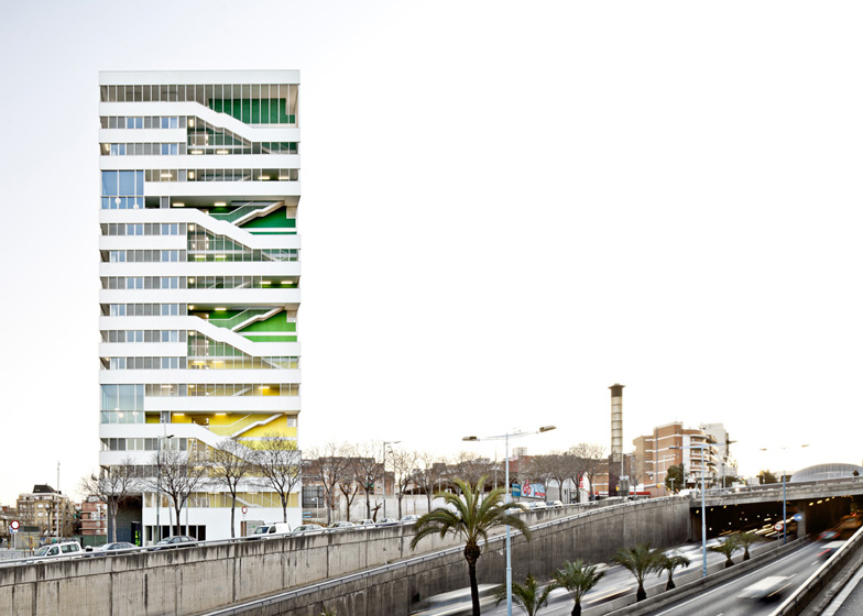 dezeen_Torre-Julia-by-Pau-Vidal-Sergi-Pons-and-Ricard-Galiana_ss_1.jpg