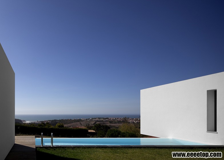 dezeen_U-House-by-Jorge-Graca-Costa_ss_7.jpg