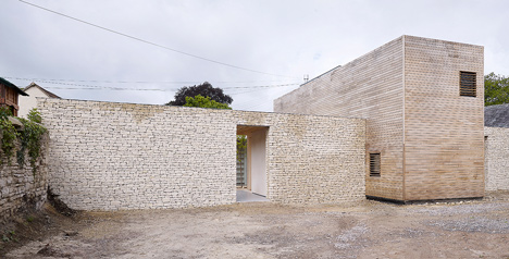 dezeen_Orchard-House-by-Studio-Octopi_ss_8-a.jpg