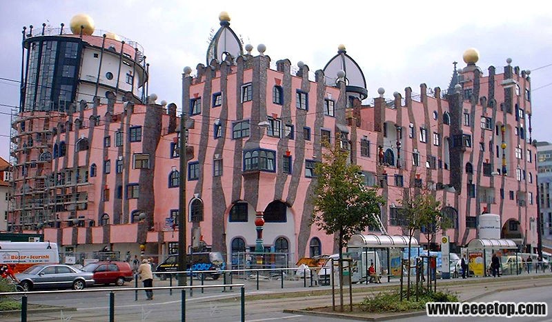 800px-Magdeburg_Hundertwasserhaus.jpg