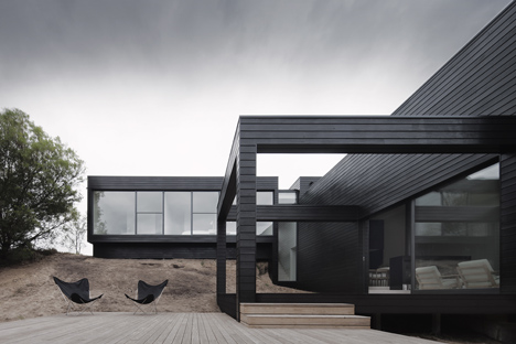 dezeen_Ridge-Road-Residence-by-Studio-Four_3.jpg