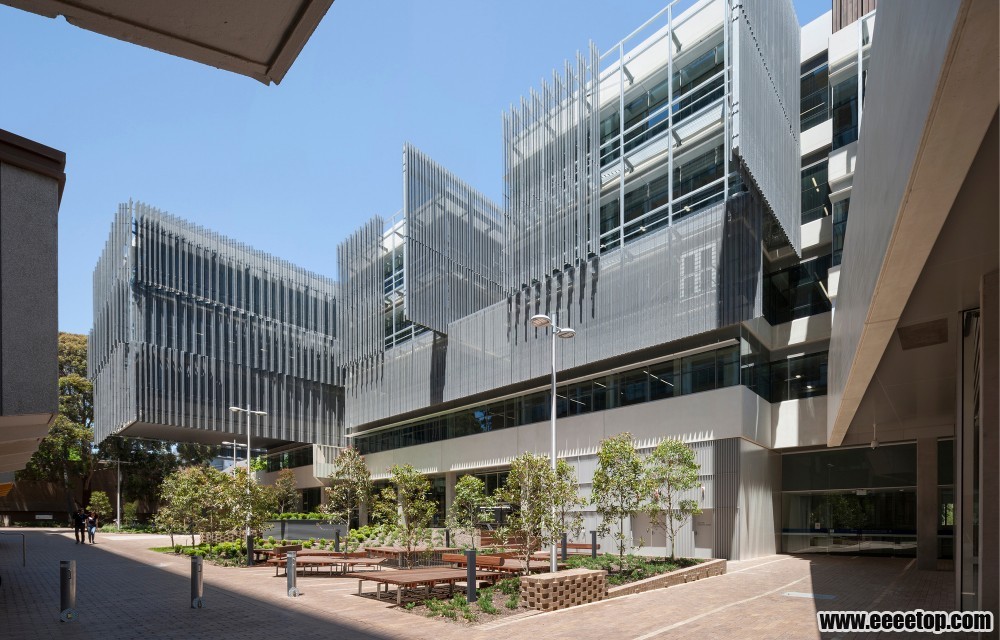 553822bfe58ece9fb6000057_melbourne-school-of-design-university-of-melbourne-john.jpg