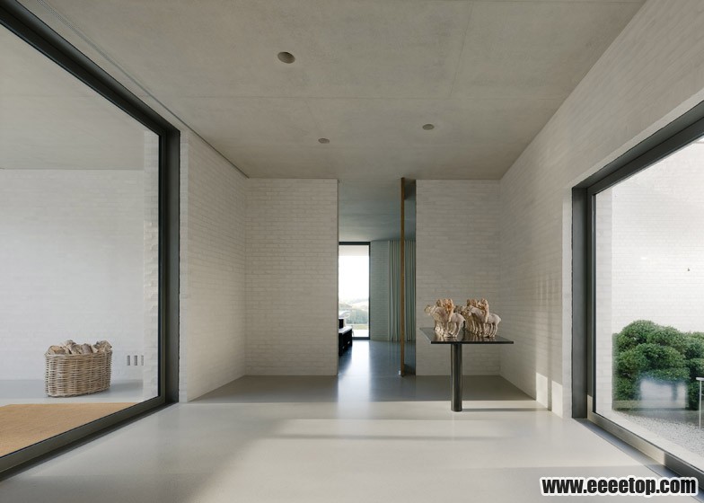 Fayland-House_David-Chipperfield_dezeen_784_4.jpg