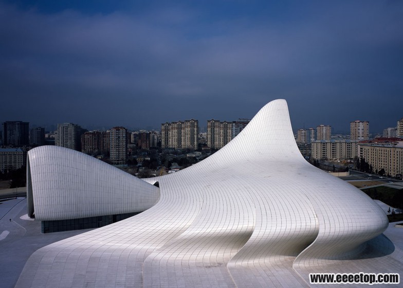 Heydar-Aliyev-Centre4.jpg