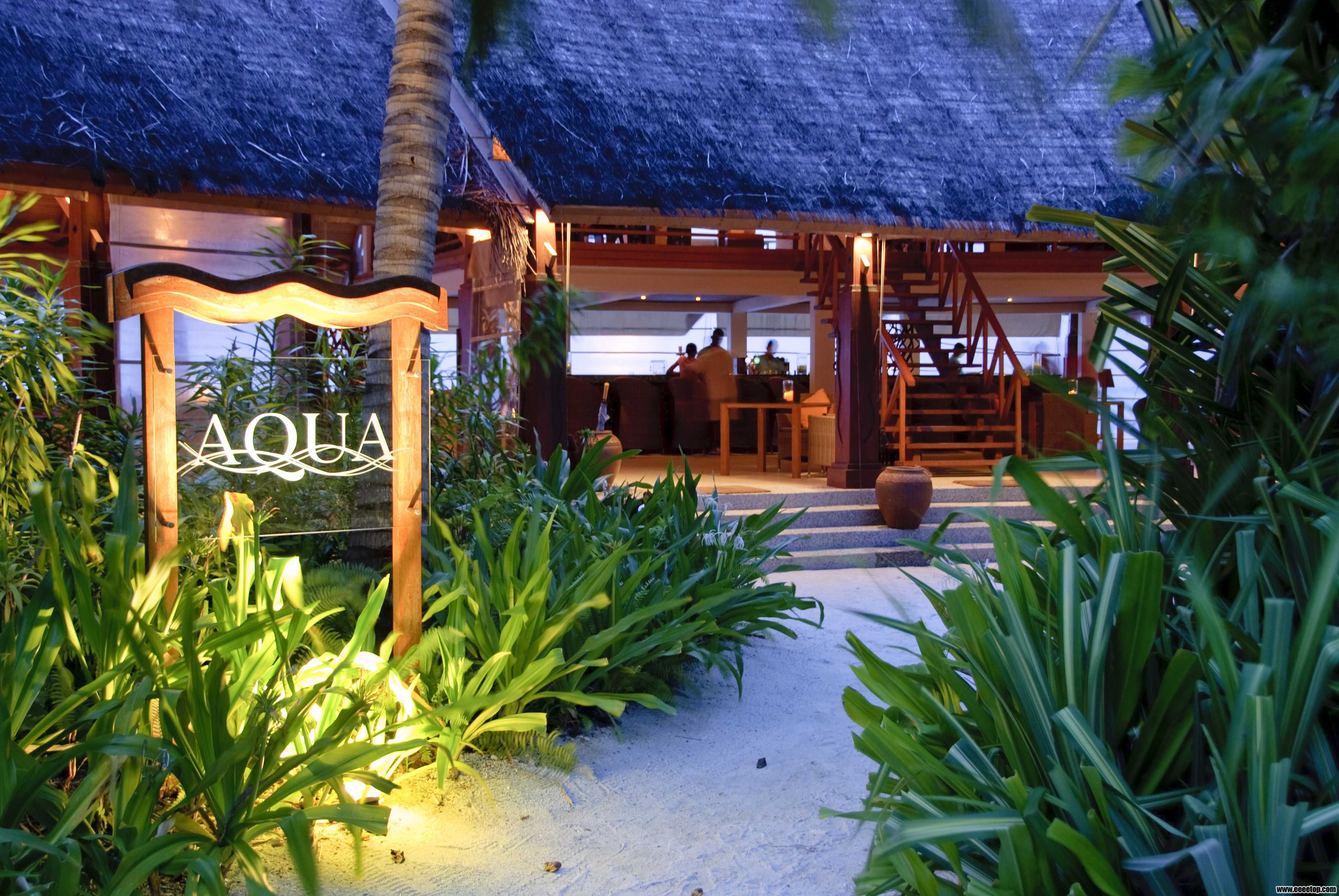 Aqua Bar exterior.jpg