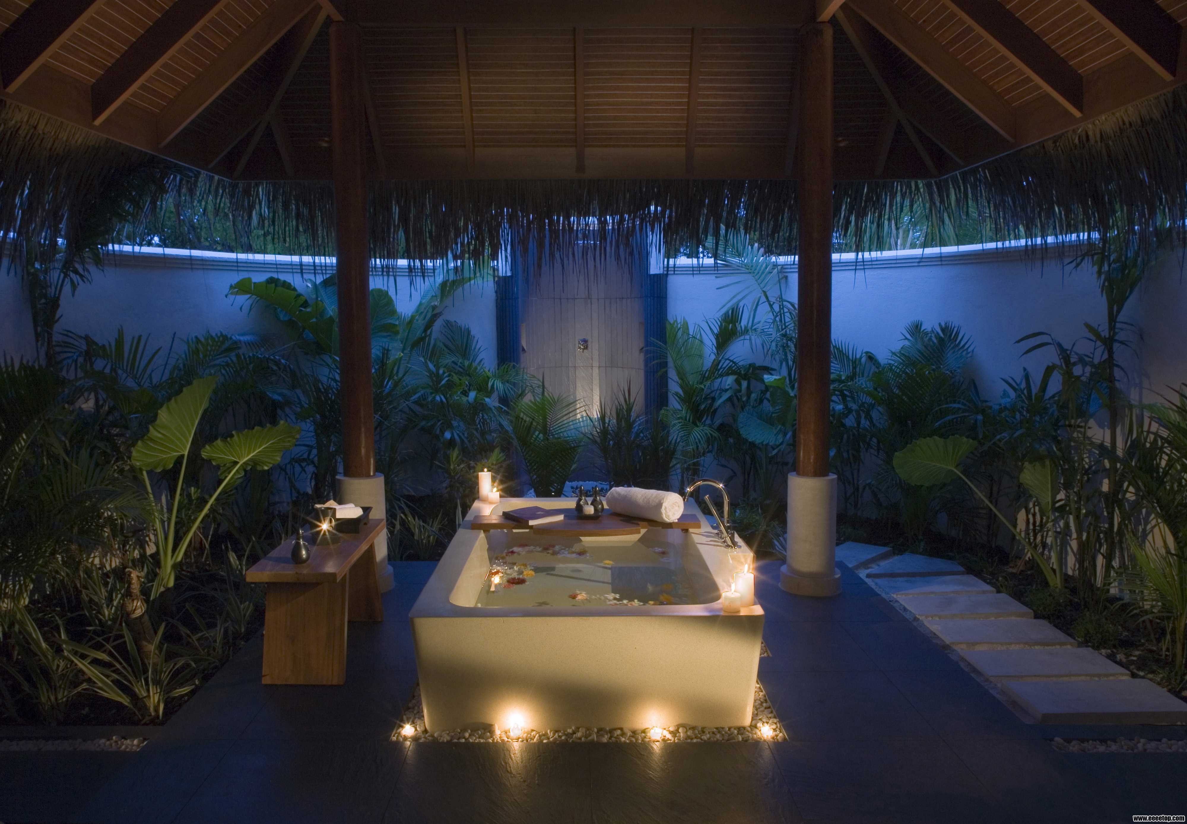 Deluxe Sunset Beach Front Villa Bathroom by night.jpg